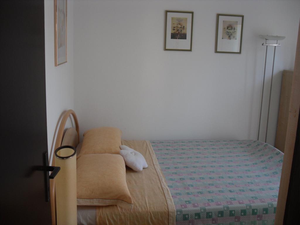Holiday Pool House PUY Rom bilde